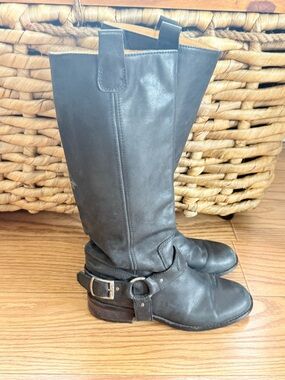 10022 Saks Fifth Avenue Black Leather Motorcycle Harness Boots Italy Size 39/ 8